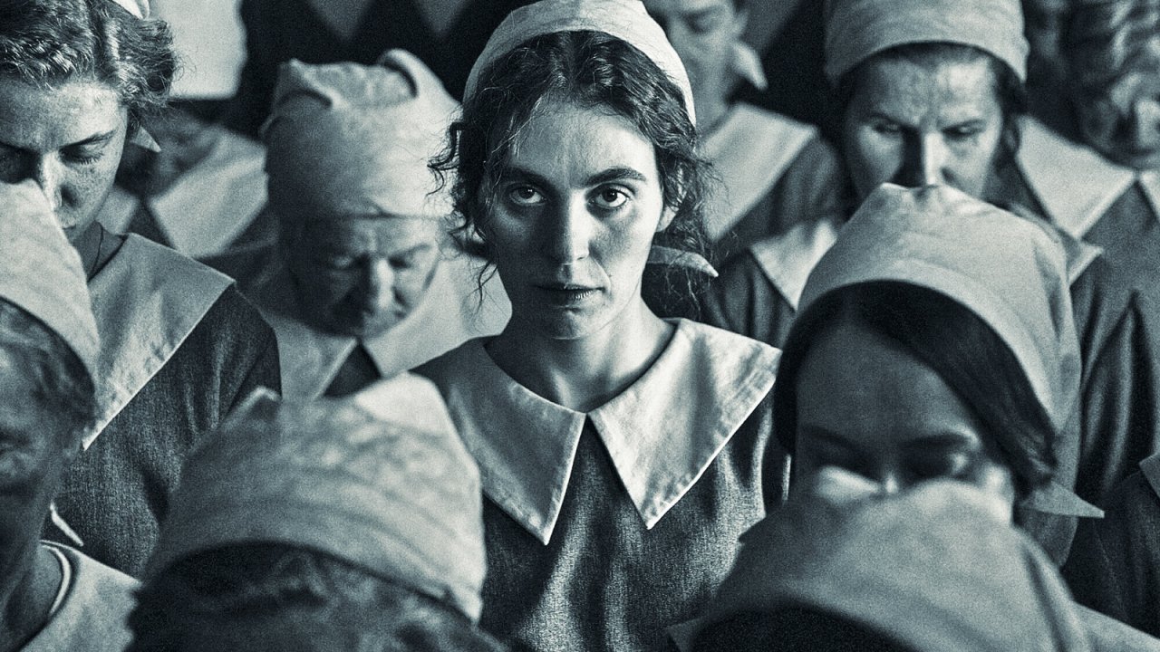 The Girl with the Needle, la recensione: quando il dramma diventa manierismo