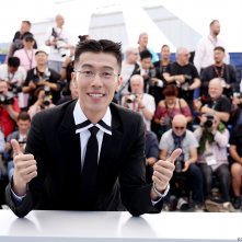 Black Dog: Zhou You durante il photocall della 77ª edizione del Festival di Cannes