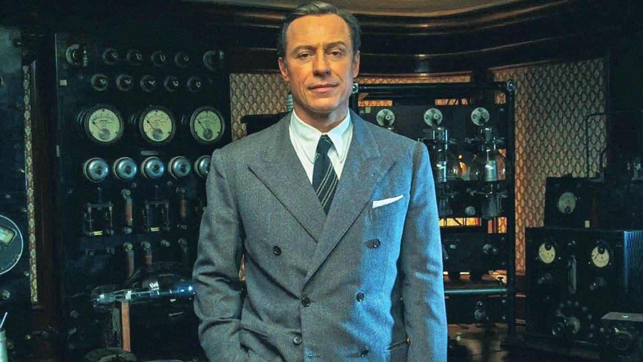 Marconi, la recensione: una fiction che guarda all’estero, proprio come il rivoluzionario inventore