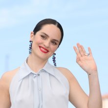The Balconettes: Noémie Merlant durante il photocall della 77ª edizione del Festival di Cannes