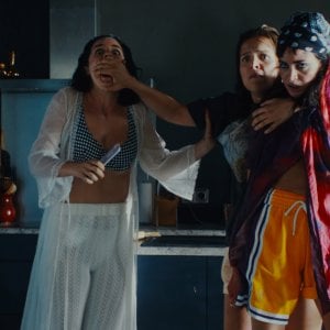 The Balconettes: un'immagine del film