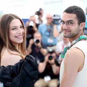 Three Kilometres to the End of the World: Ingrid Micu-Berescu, Ciprian Chiujdea al photocall della 77ª edizione del Festival di Cannes