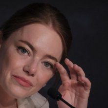 Kinds of Kindness: un primo piano di Emma Stone in conferenza stampa a Cannes 2024