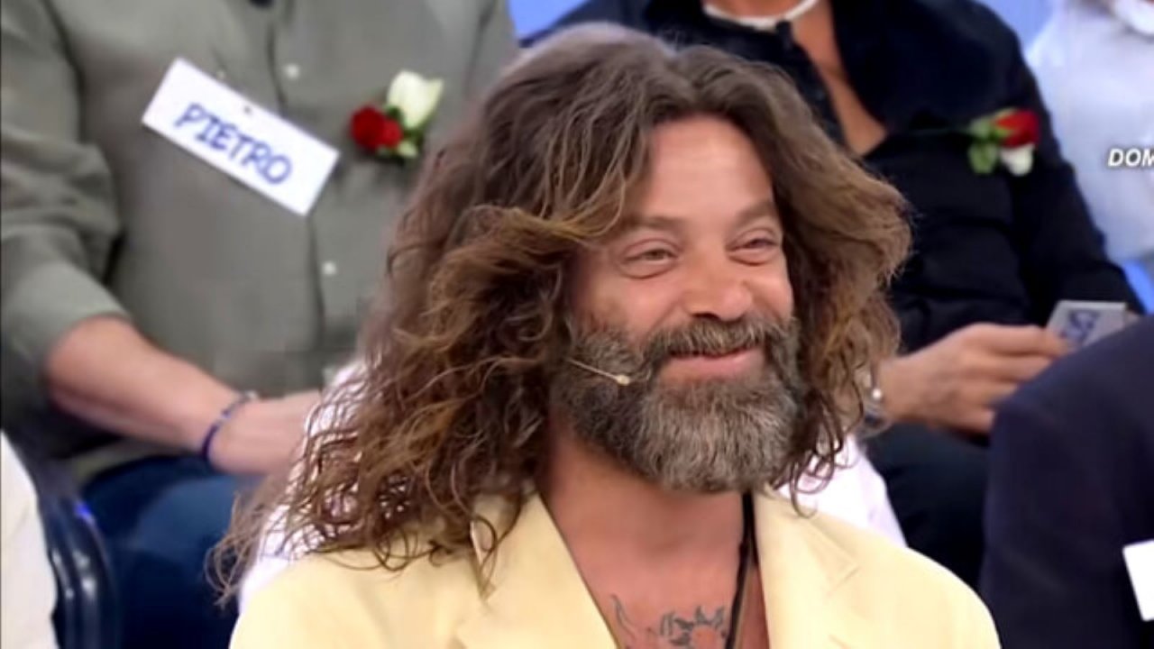 Ernesto Russo durante una puntata di Uomini e donne