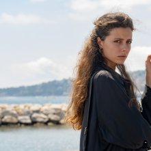 Parthenope: Celeste Dalla Porta durante una scena del film