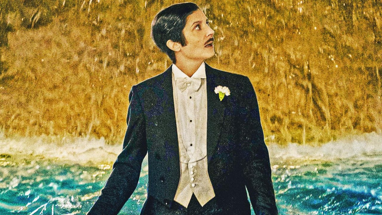 Chiara Mastroianni nei panni di suo padre Marcello