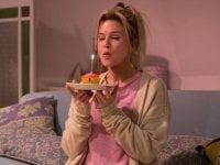 Bridget Jones 4: Renee Zellweger con il toyboy e l'arrivo di Isla Fisher nelle foto dal set