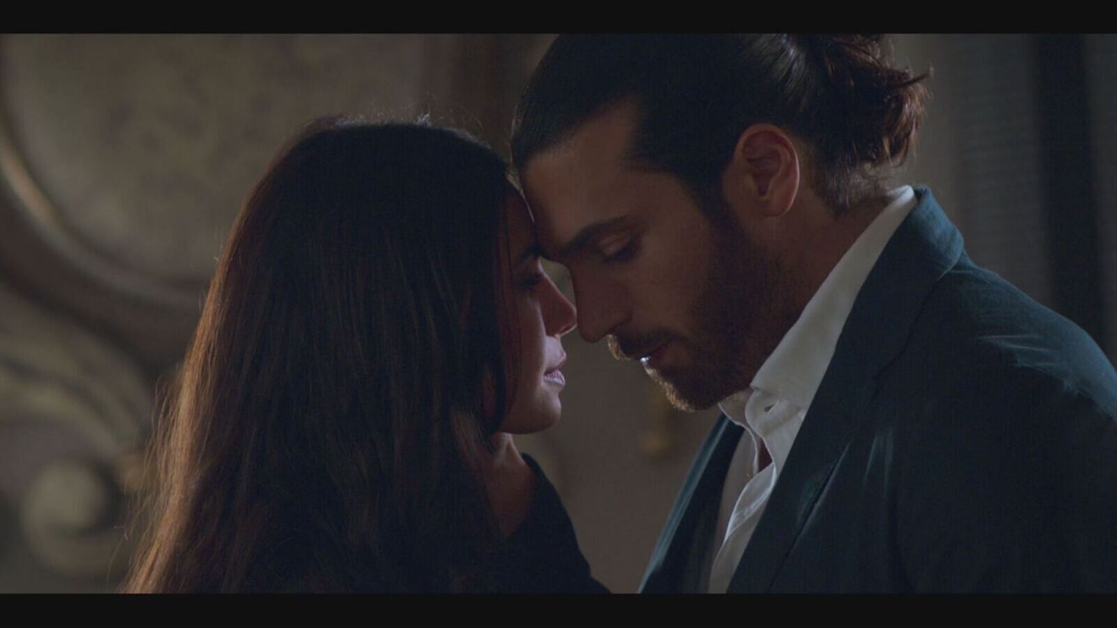 Il quasi bacio tra Viola e Francesco nella quarta puntata di Viola come il mare 2