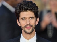 Limonov, Ben Whishaw interpreta lo scrittore russo come una rock star