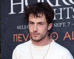 Dylan Minnette, star di Tredici di Netflix, ha abbandonato la recitazione: 'Cominciava a sembrare un lavoro'
