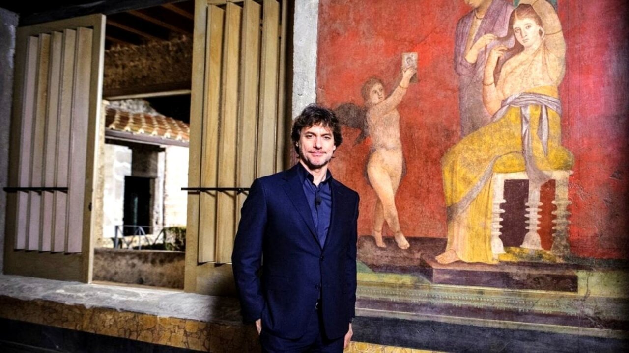 Alberto Angela a Pompei durante la registrazione della puntata speciale di Meraviglie, stasera su Rai1