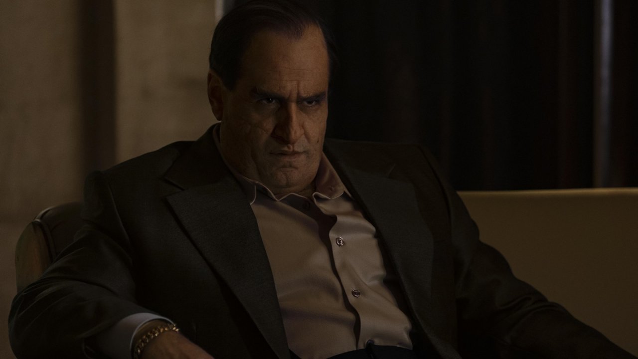 Colin Farrell nella serie Il Pinguino