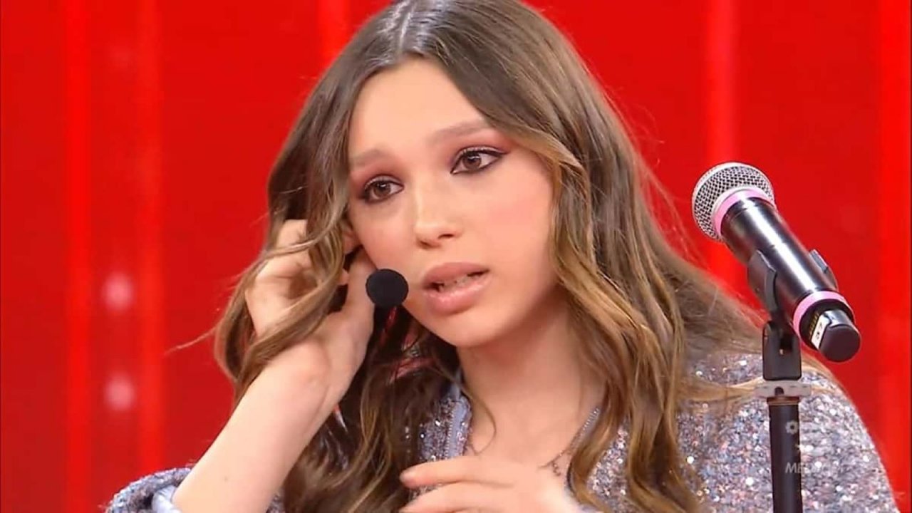 Sarah Toscano durante il serale di Amici 23