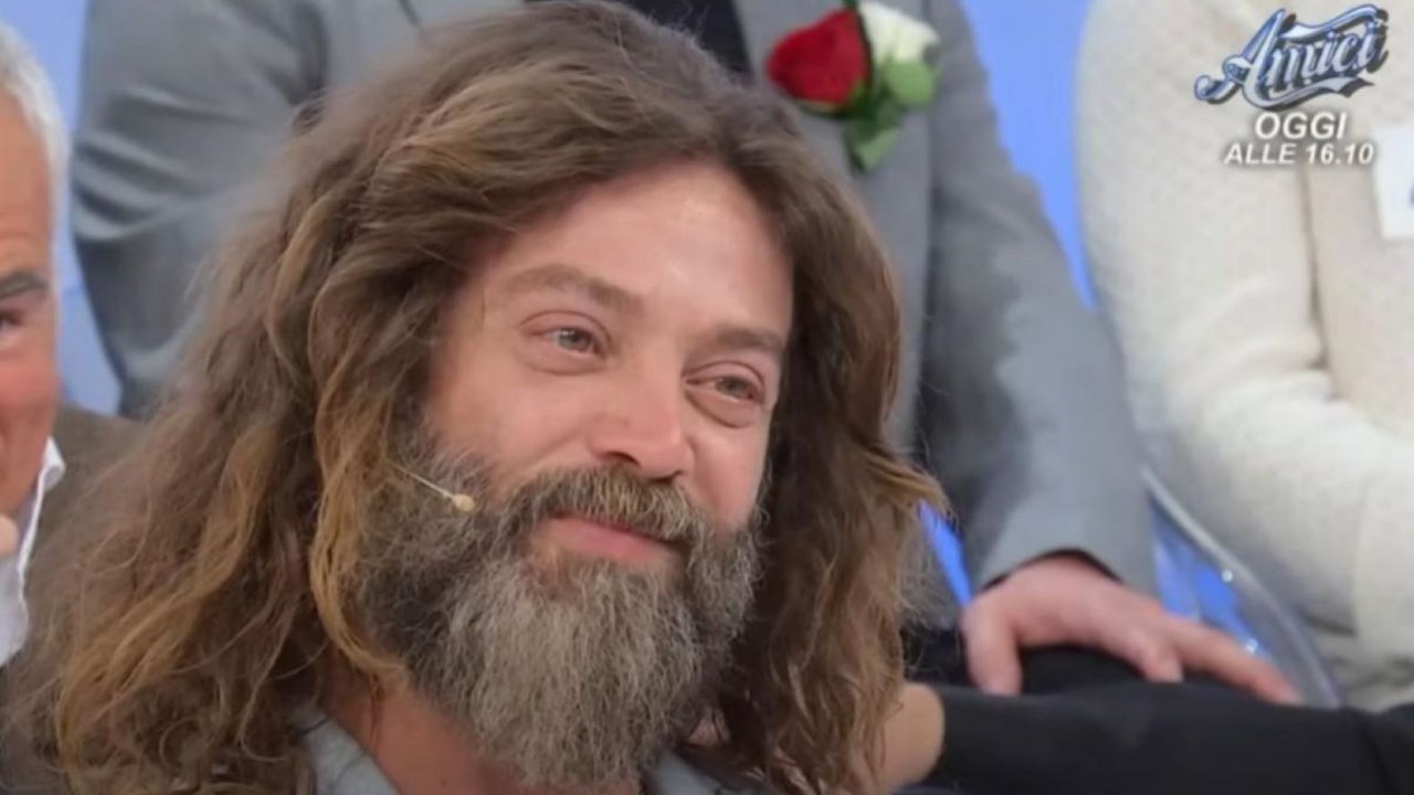 Ernesto Russo durante una puntata di Uomini e donne