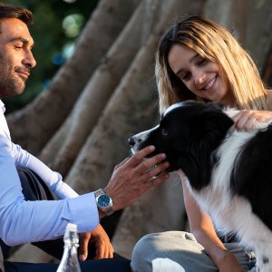 Hotspot - Amore senza rete, Francesco Arca, Denise Tantucci e un simpatico cagnolone