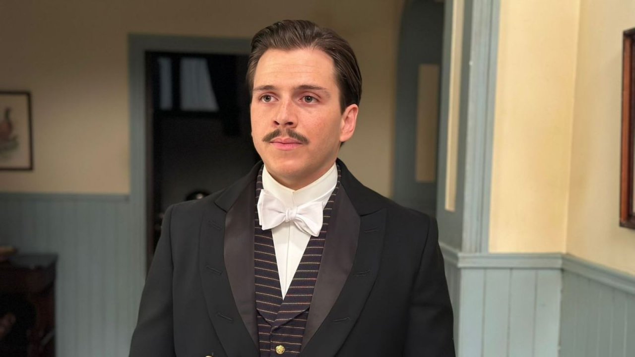 Feliciano con la nuova divisa da lacchè