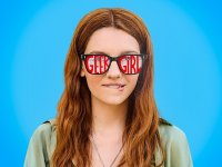 Geek Girl, la recensione: la rivincita degli sfigati in un serie teen semplice e apprezzabile