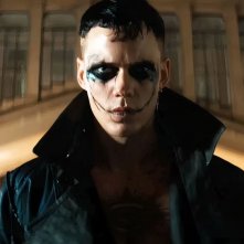 The Crow - Il corvo: una nuova immagine di Bill Skarsgård nei panni di Eric Draven