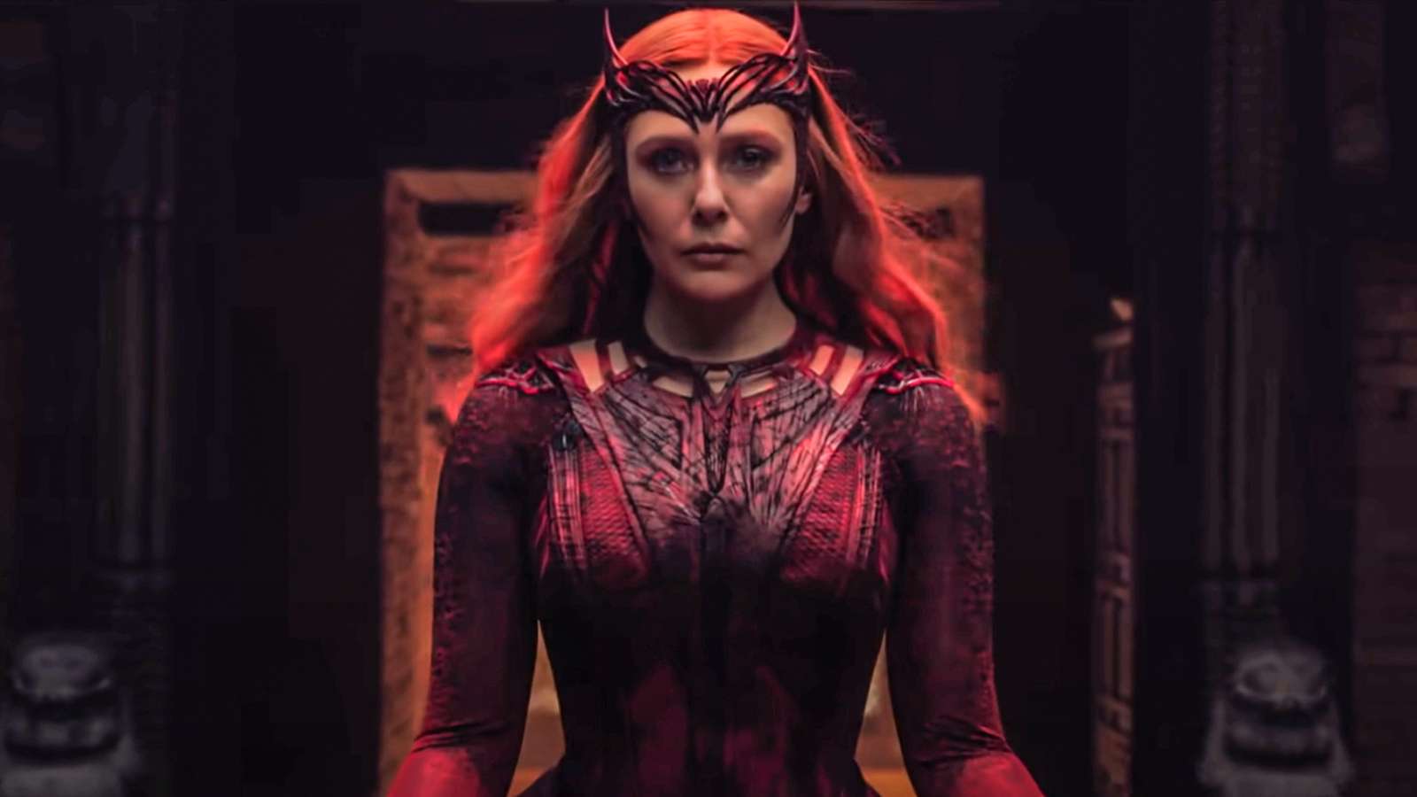 Elizabeth Olsen è Scarlet Witch in Doctor Strange nel Multiverso della Follia