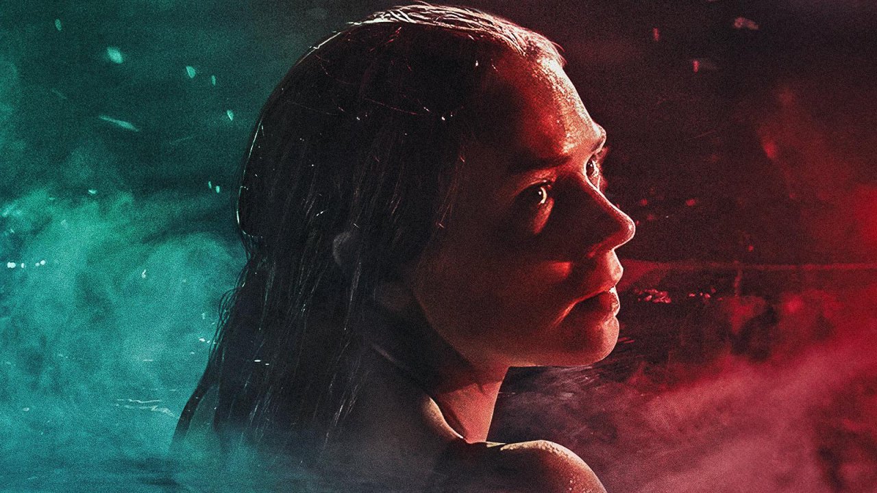 Kerry Condon in una scena di Night Swim