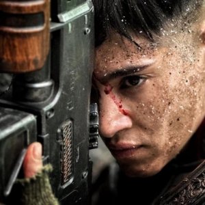 Rebel Moon - Parte 2: La sfregiatrice: un primo piano di Sofia Boutella