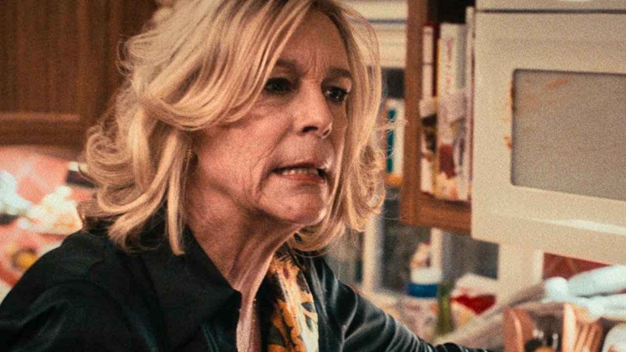 Jamie Lee Curtis interpreta Donna Berzattoin The Bear 2