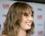 Maya Hawke a suo agio a essere una nepo baby: “Mi piace non meritare una cosa, ma farla comunque”