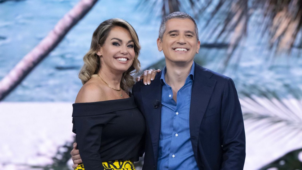 Dario Maltese e Sonia Bruganelli nello studio de L'Isola dei Famosi