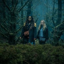 The Watchers - Loro ti guardano: Dakota Fanning, Georgina Campbell in una foto