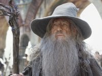 The Hunt for Gollum, Ian McKellen pronto a tornare nel ruolo di Gandalf, ma a una condizione 'vitale'