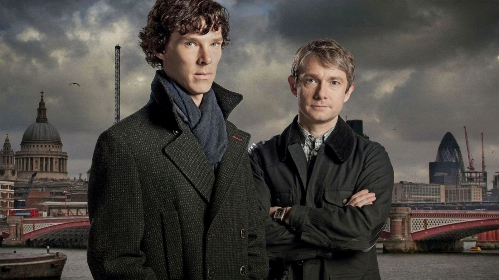 Benedict Cumberbatch e Martin Freeman in Sherlock