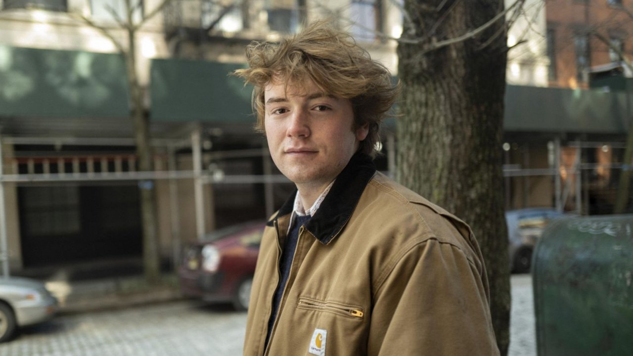 Un ritratto di Cooper Hoffman