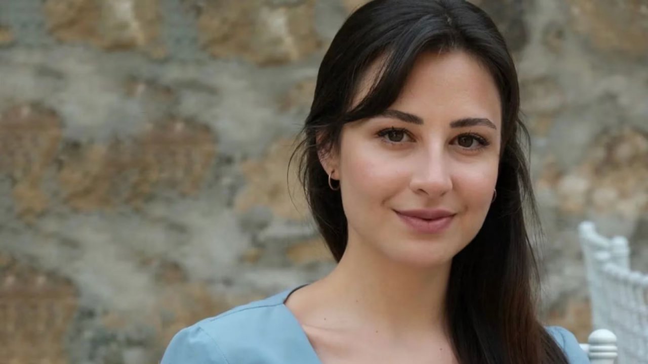 Hazal Filiz interpreta Zeynep Soydere