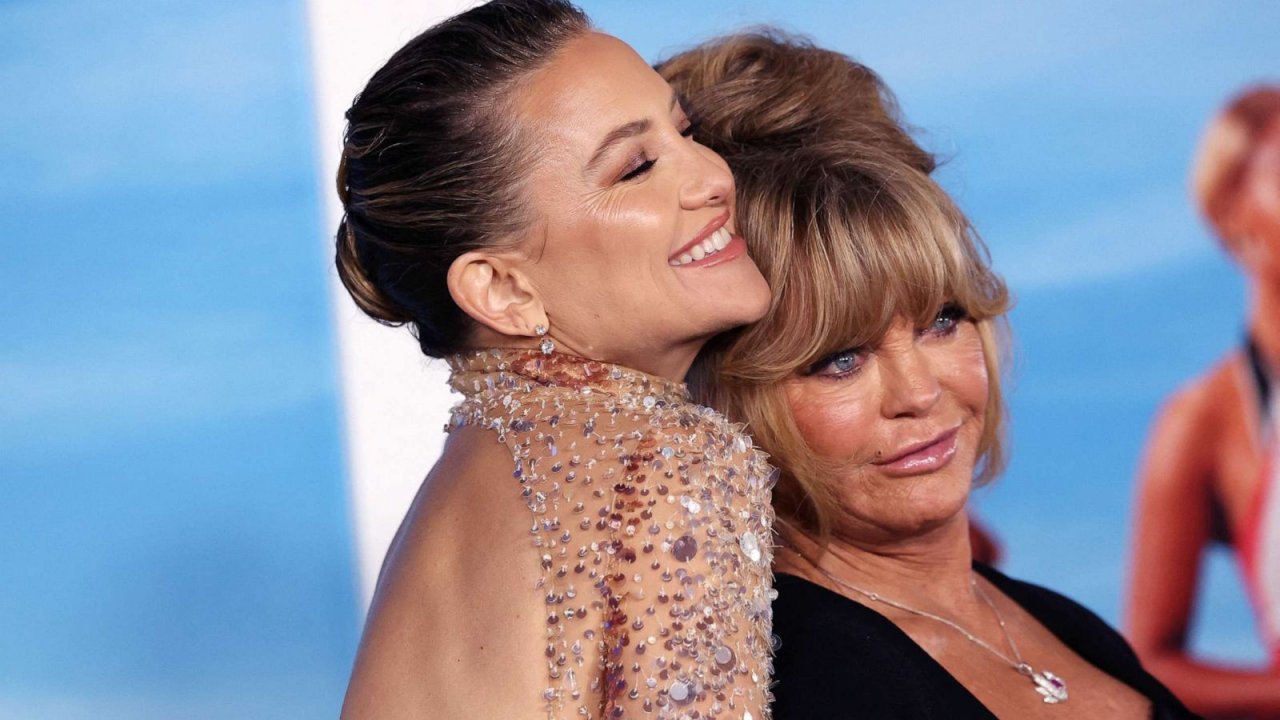 Goldie Hawn e Kate Hudson posano sul red carpet