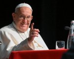 Papa Francesco incontrerà i comici di tutto il mondo, tra cui Chris Rock, Carlo Verdone, e Jimmy Fallon