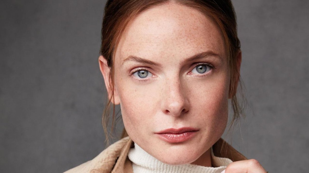 Un primo piano di Rebecca Ferguson