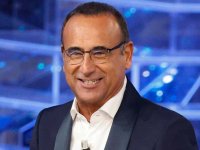 Sanremo 2025, Carlo Conti cambia il regolamento: meno canzoni, torna il Dopofestival. Tutte le novità