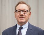 Primo ruolo da protagonista per Kevin Spacey dopo il processo: il regista difende la scelta 'controversa'