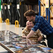 David Holmes: The Boy Who Lived - Daniel Radcliffe e David Holmes in una scena