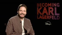 Becoming Karl Lagerfeld: intervista a Daniel Brühl