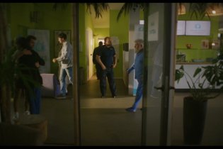 30 anni (di meno) - Trailer della commedia con Antonio Catania, Nino Frassica, Massimo Ghini e Greg