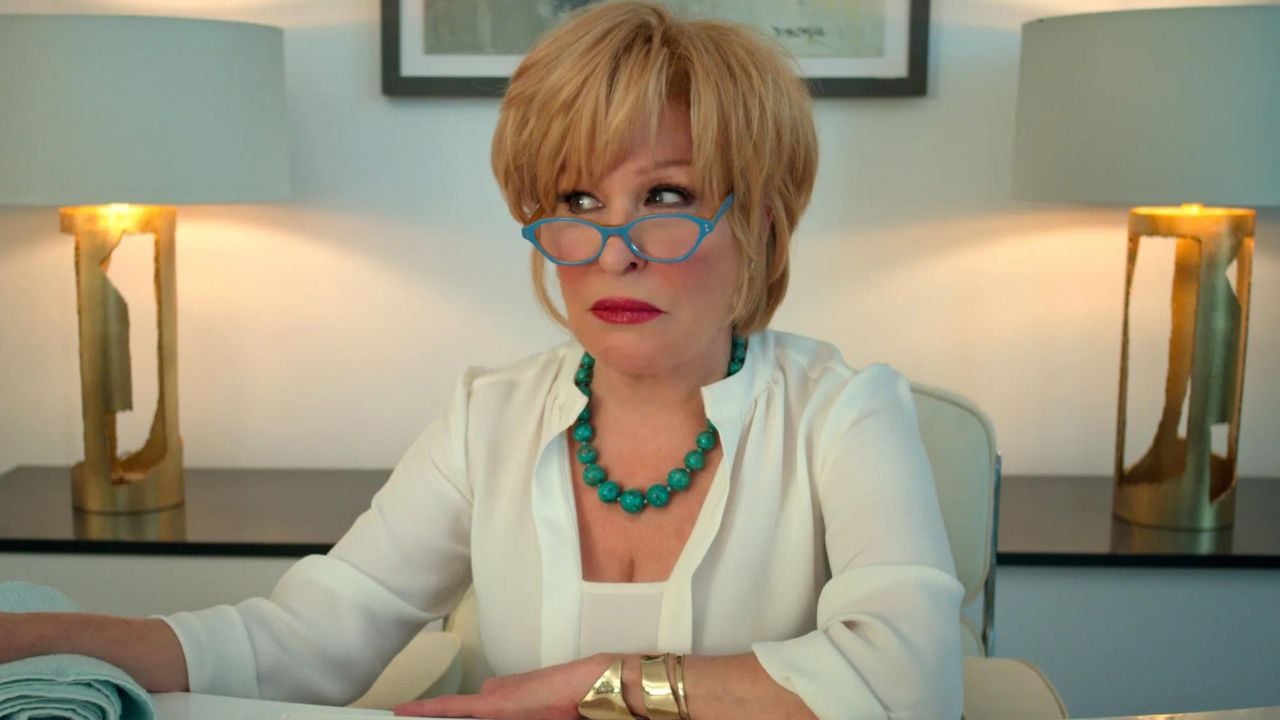 Bette Midler in una scena di The Fabulous Four