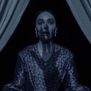 Nosferatu:  Lily-Rose Depp nella prima foto del film