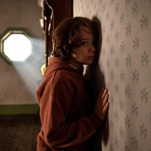 Cobweb: Woody Norman in una foto