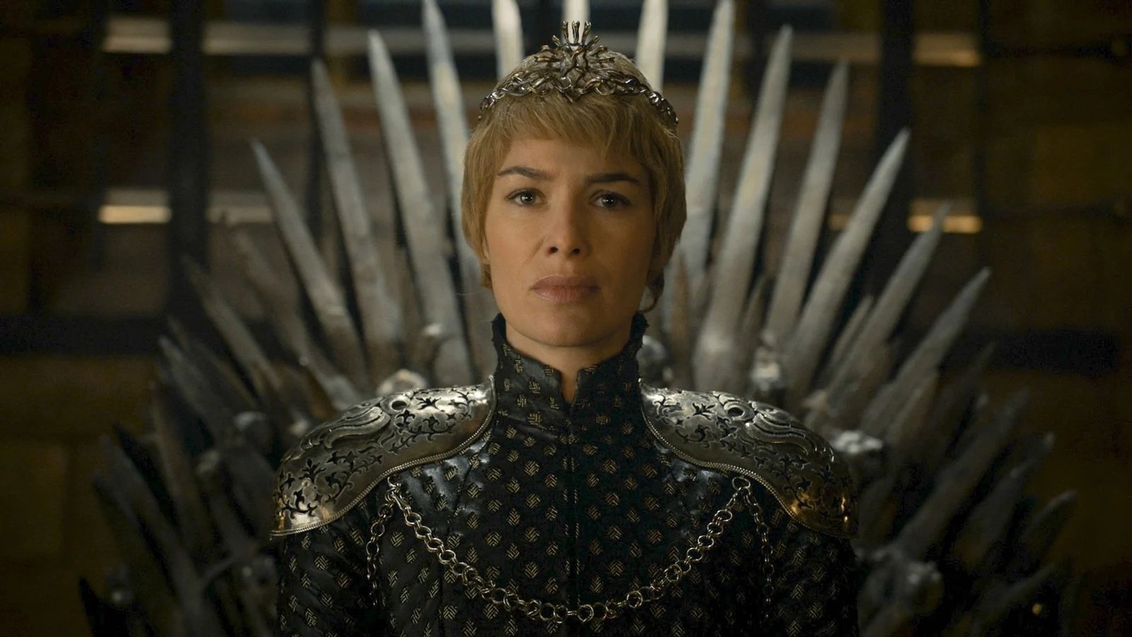 Immagine tratta da una scena de Il trono di spade con Cersei Lannister.