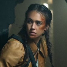 Trigger Warning: una scena del film con Jessica Alba
