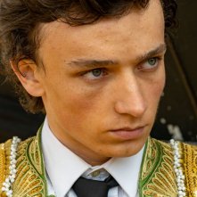 Animale | Umano: un primo piano di Guillermo Bedward vestito da torero