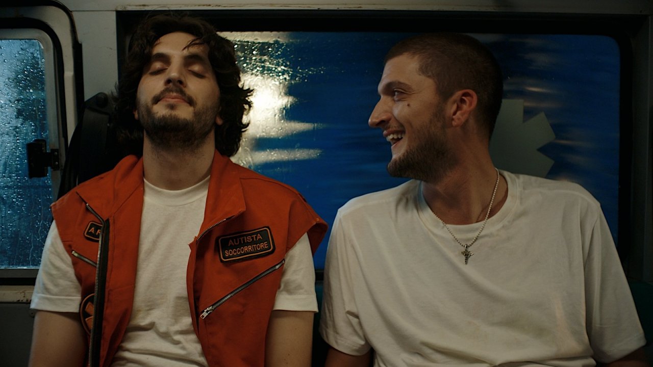 Giacomo Ferrara e Andrea Lattanzi in Animali randagi