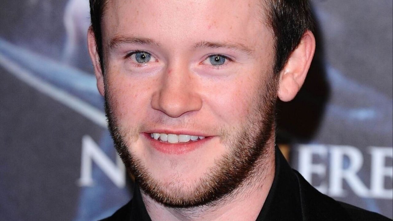 Un primissimo piano della star di Harry Potter Devon Murray