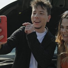 Per un pugno di like: Daniele Condotta e Glenda Resta in una scena del film